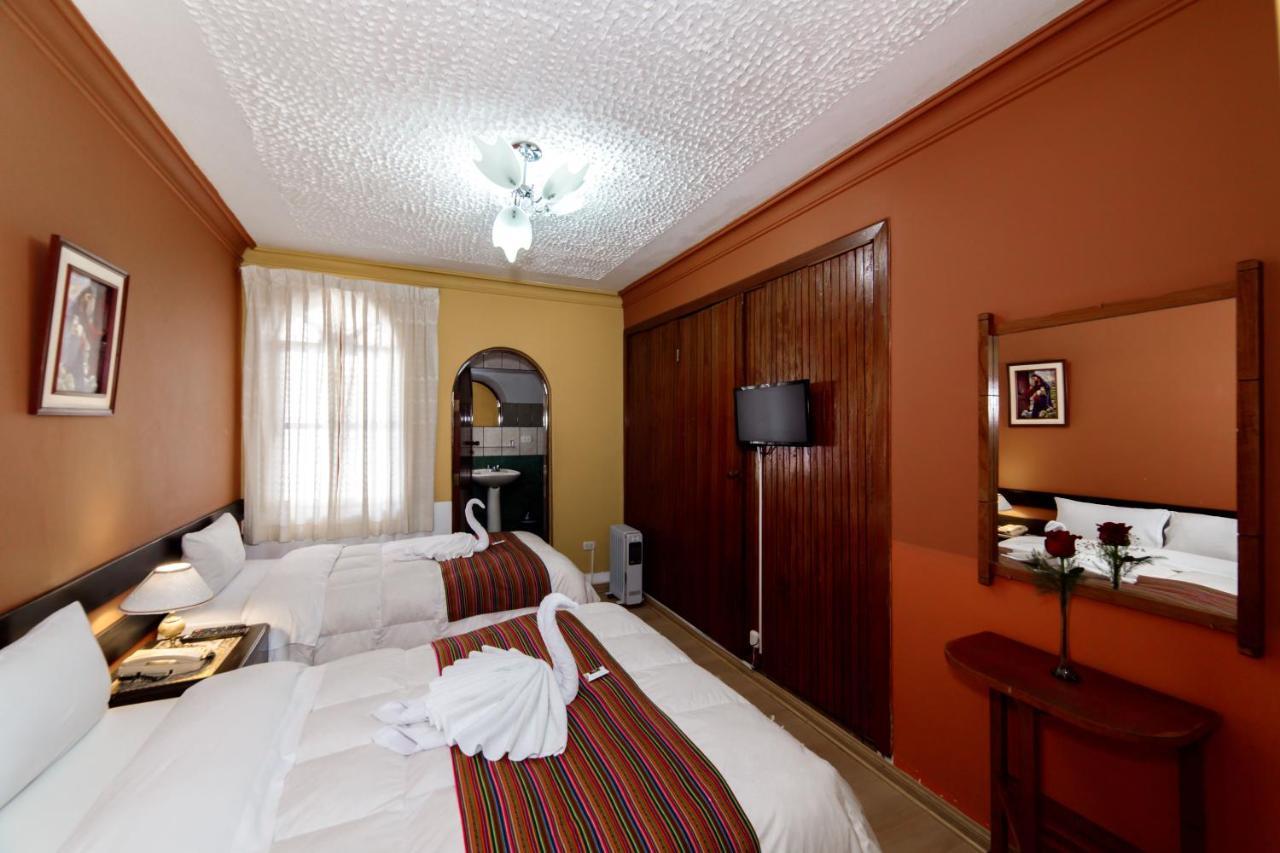 Carlos V Hotel Cusco Exterior photo